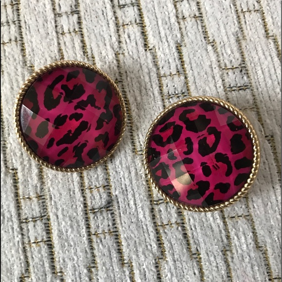 “Pink Panther” Button Earrings - Picture 2 of 6